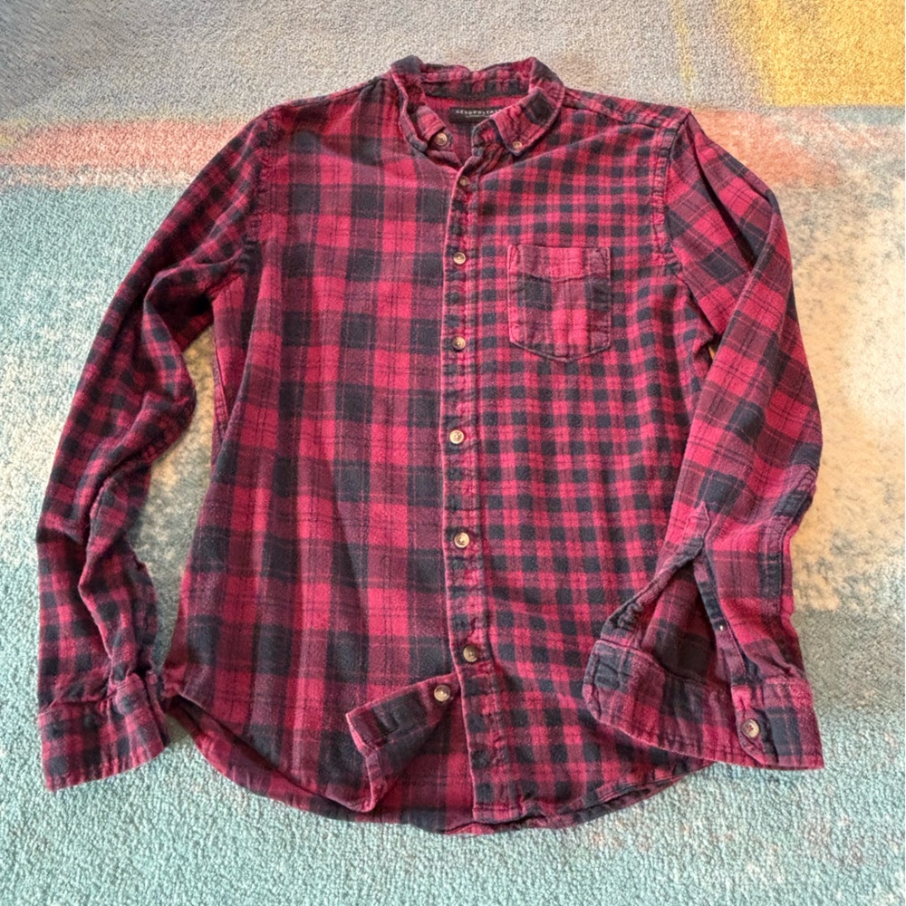 Aeropostale Red and Black Plaid Men's Shirt, Medium flannel